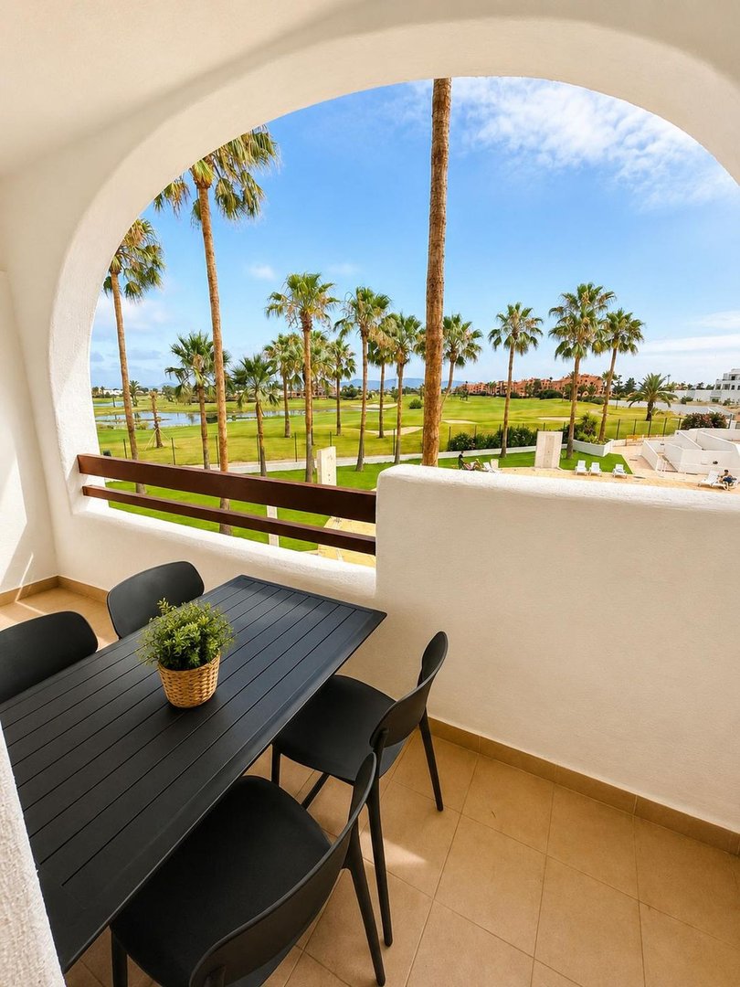 2 Bed Middle Floor Apartment in Los Alcazares