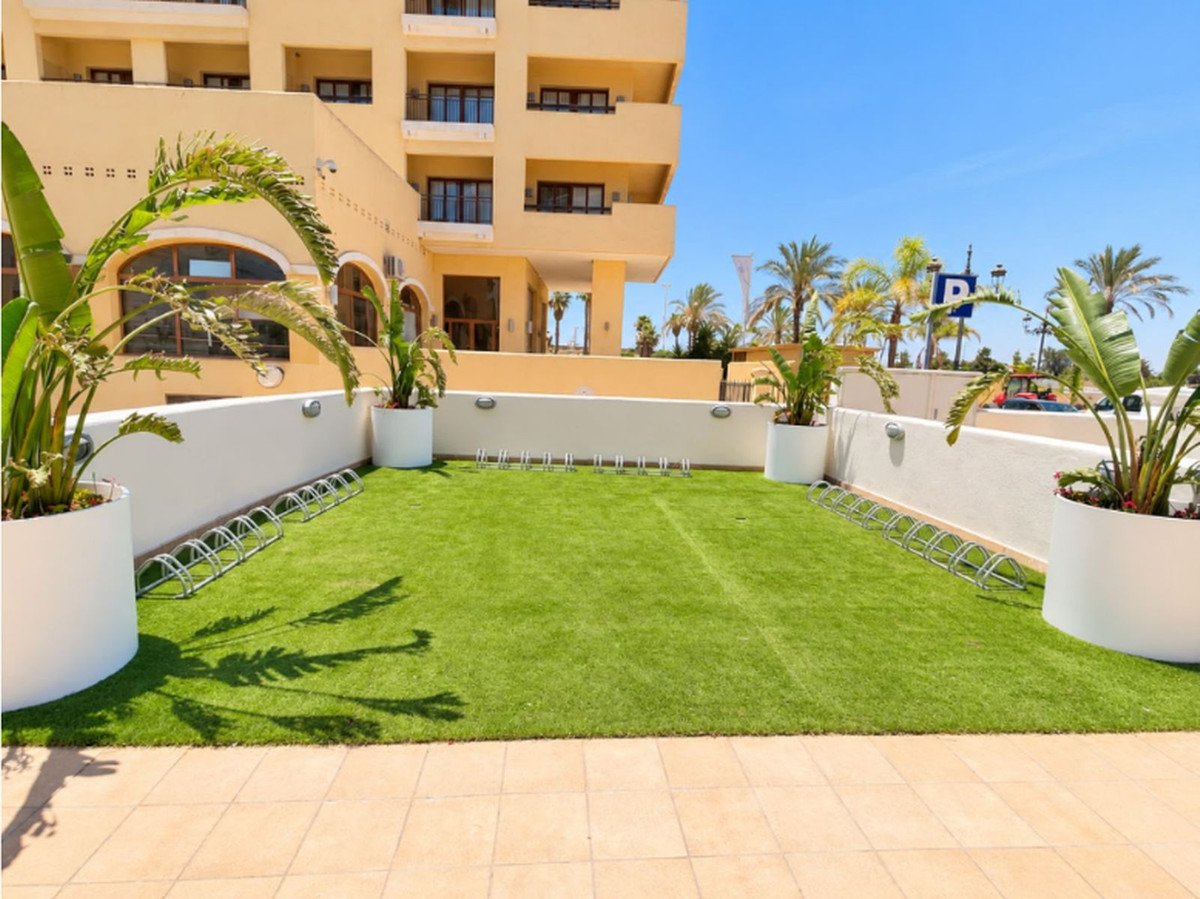 2 Bed Middle Floor Apartment in Los Alcazares