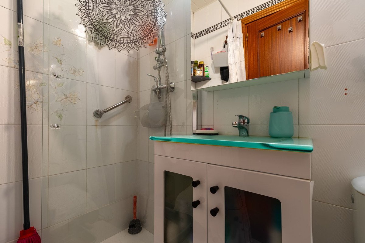 2 Bed Middle Floor Apartment in Fuengirola