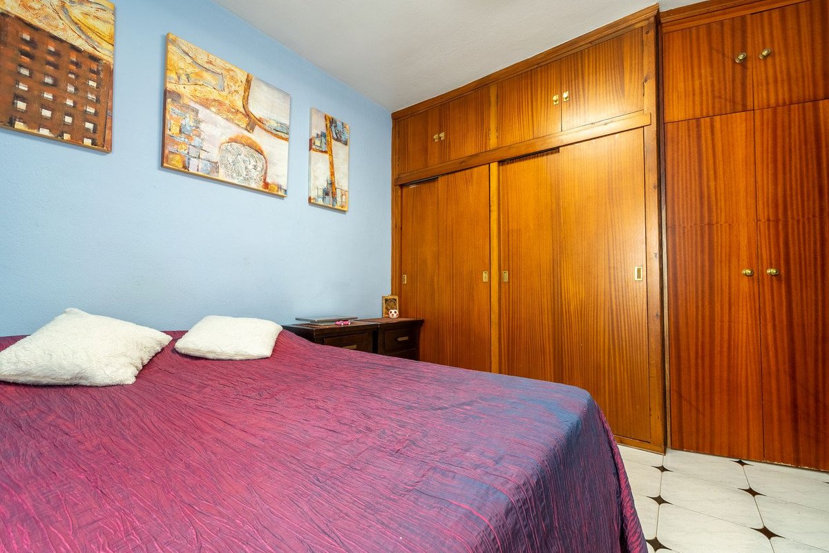 2 Bed Middle Floor Apartment in Fuengirola