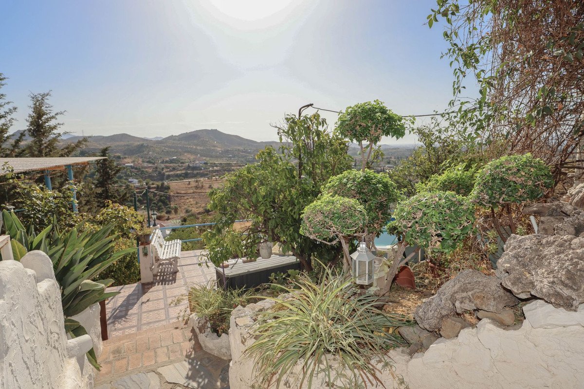 2 Bed Detached Villa in Estacion de Cartama