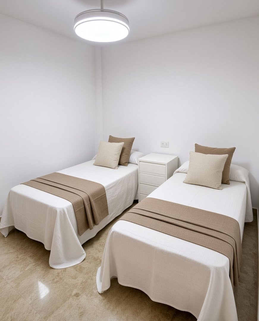 2 Bed Middle Floor Apartment in La Duquesa