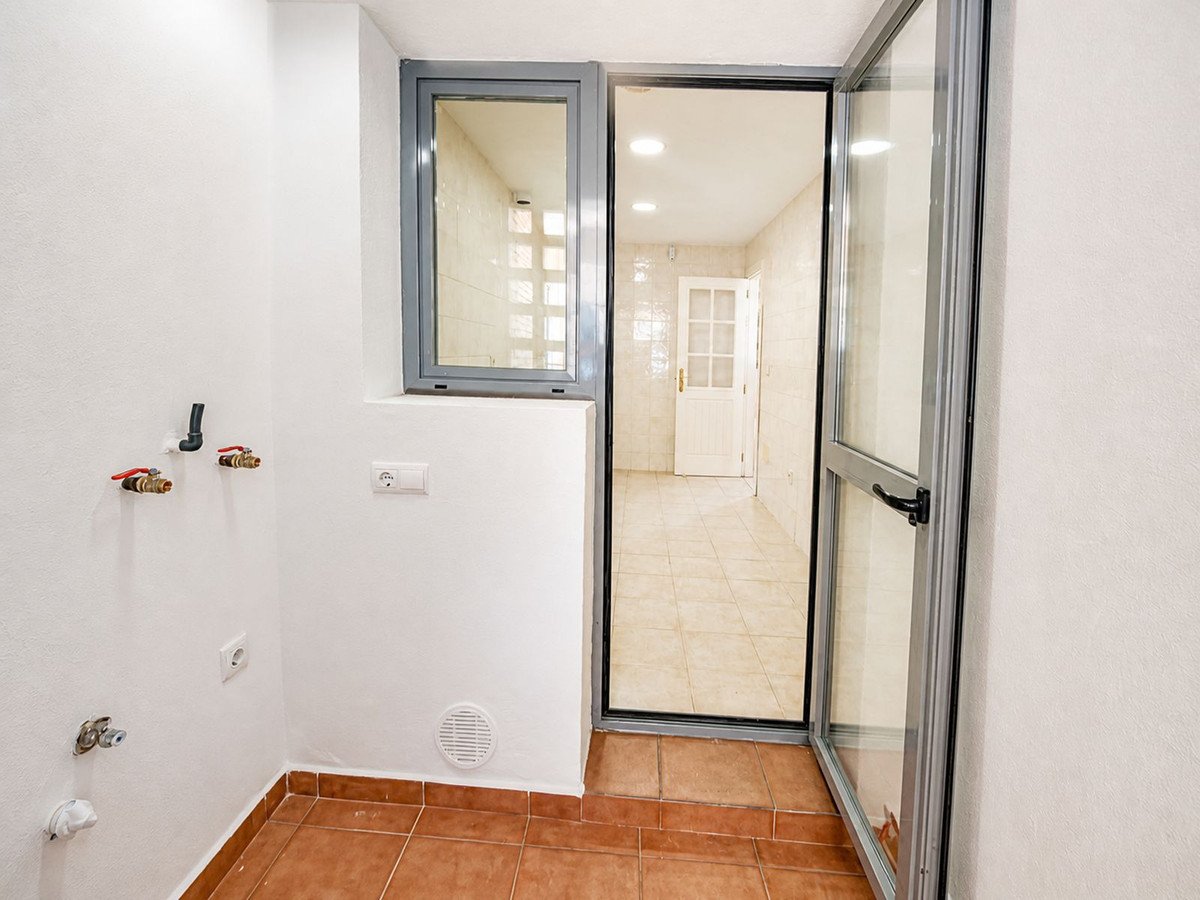 2 Bed Ground Floor Apartment in San Pedro de Alcántara
