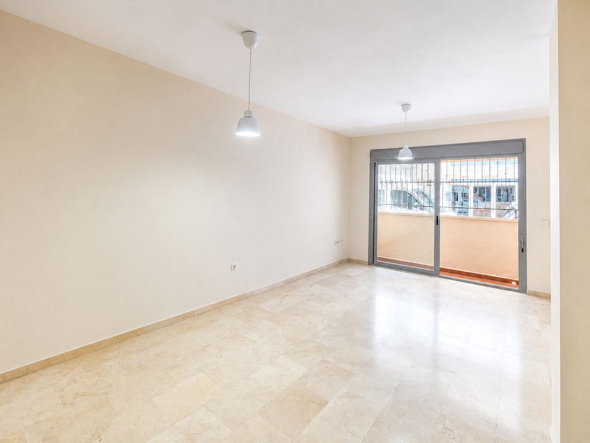 2 Bed Ground Floor Apartment in San Pedro de Alcántara