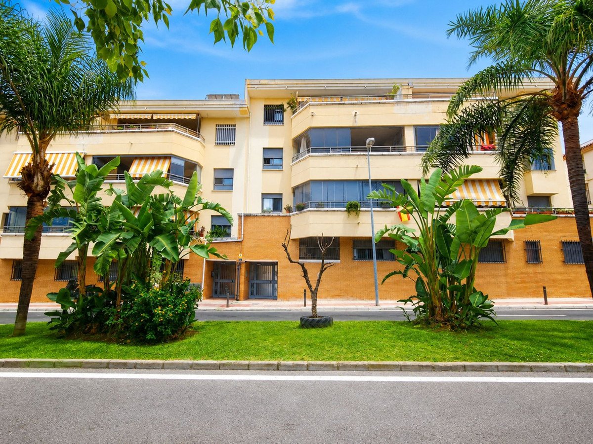 2 Bed Ground Floor Apartment in San Pedro de Alcántara