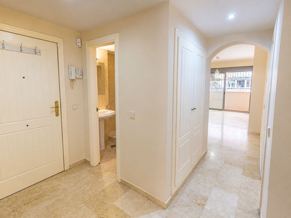 2 Bed Ground Floor Apartment in San Pedro de Alcántara