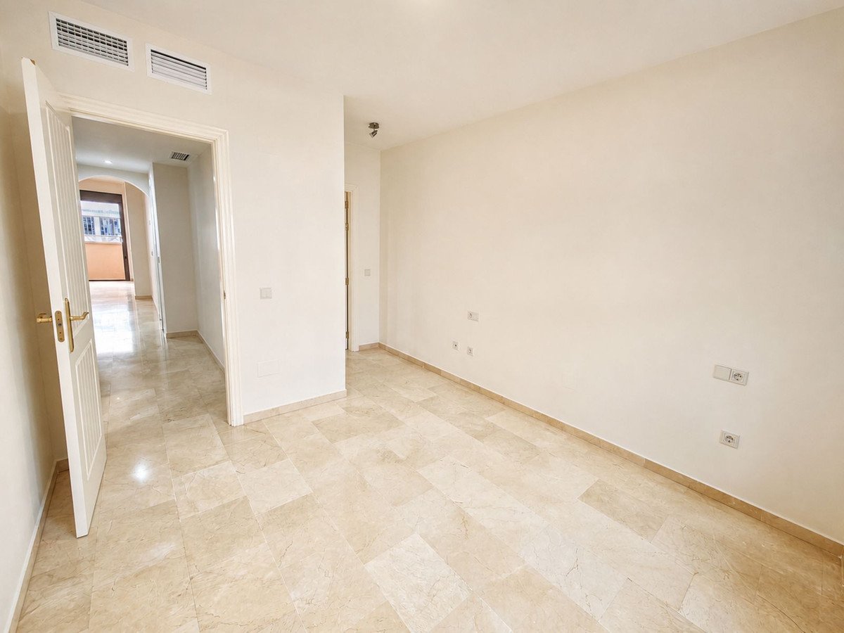 2 Bed Ground Floor Apartment in San Pedro de Alcántara