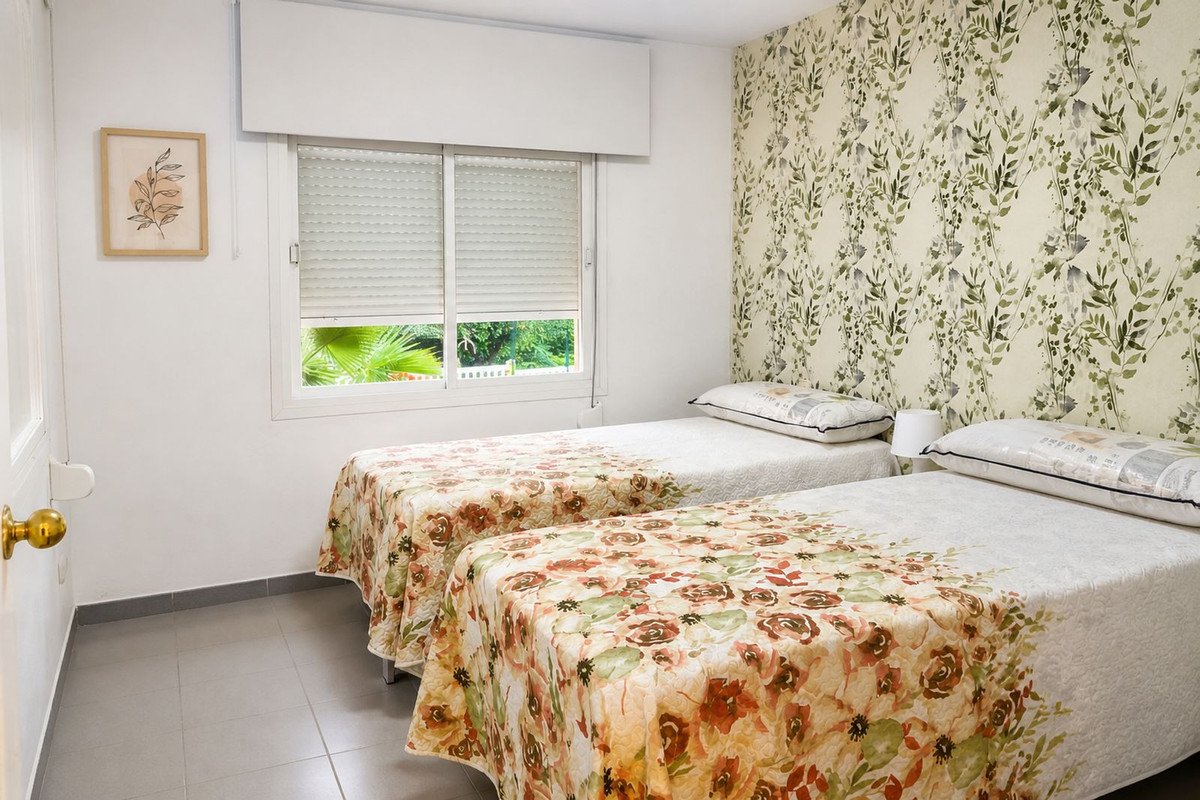 3 Bed Semi-Detached House in San Luis de Sabinillas