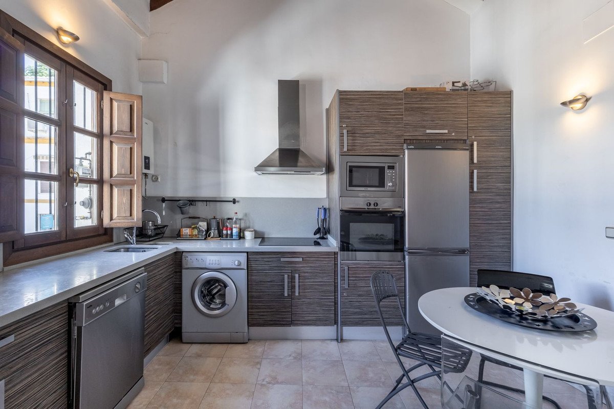2 Bed Top Floor Apartment in Granada
