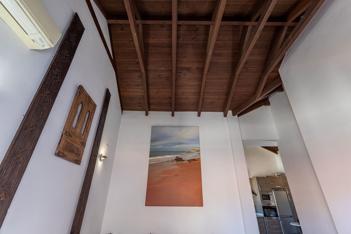 2 Bed Top Floor Apartment in Granada