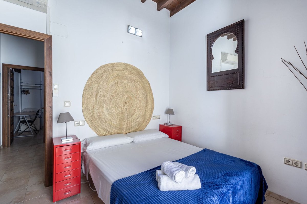 2 Bed Top Floor Apartment in Granada
