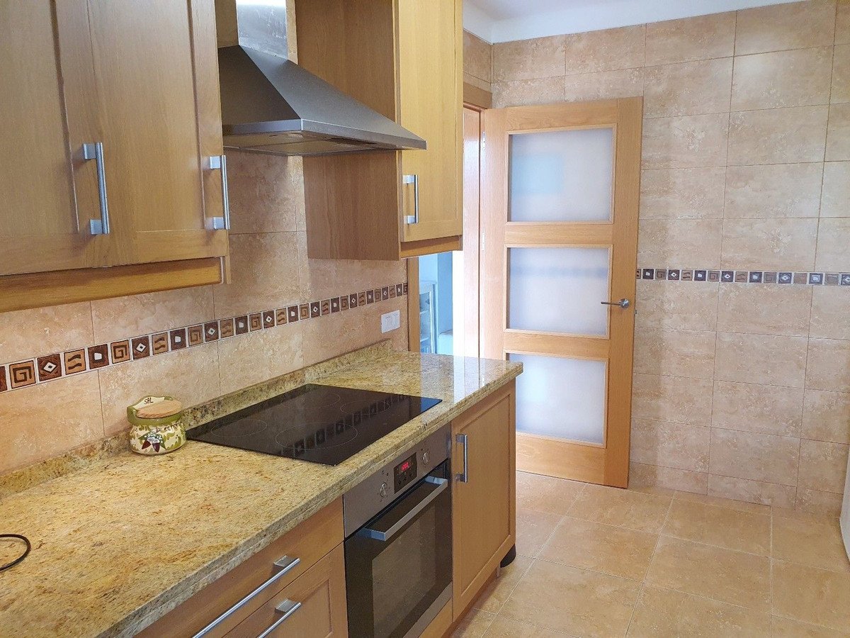 2 Bed Top Floor Apartment in El Paraiso
