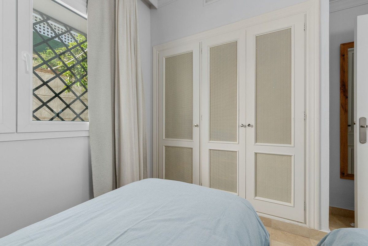 2 Bed Ground Floor Apartment in Nueva Andalucía