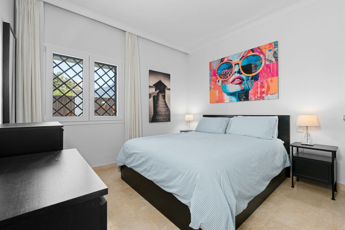 2 Bed Ground Floor Apartment in Nueva Andalucía