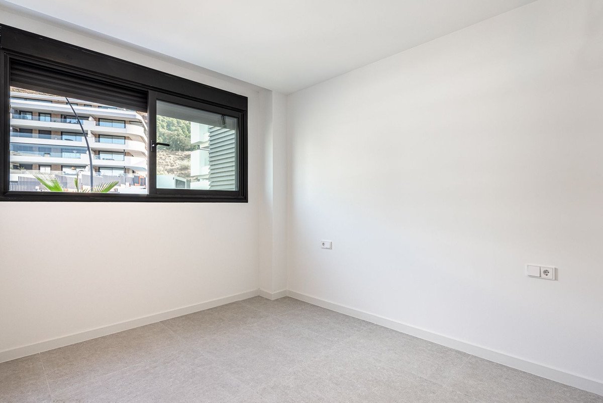 2 Bed Middle Floor Apartment in Benalmadena