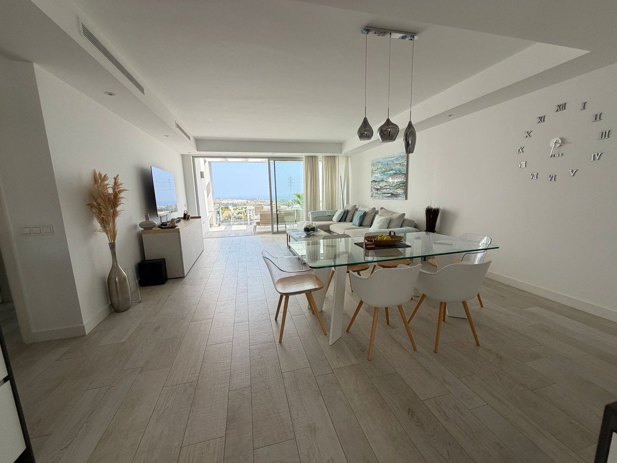 2 Bed Middle Floor Apartment in Casares