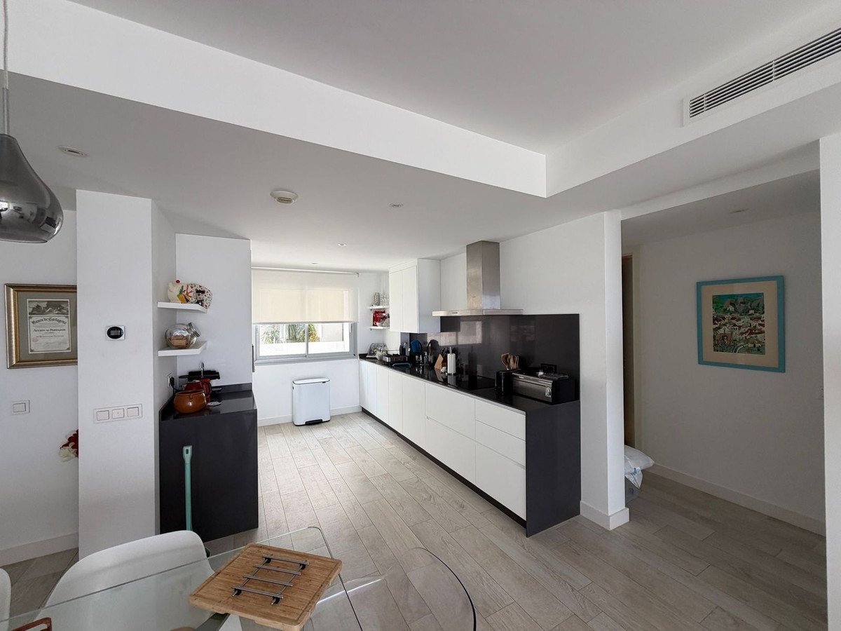 2 Bed Middle Floor Apartment in Casares