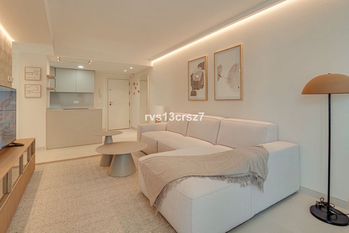 2 Bed Middle Floor Apartment in Marbella