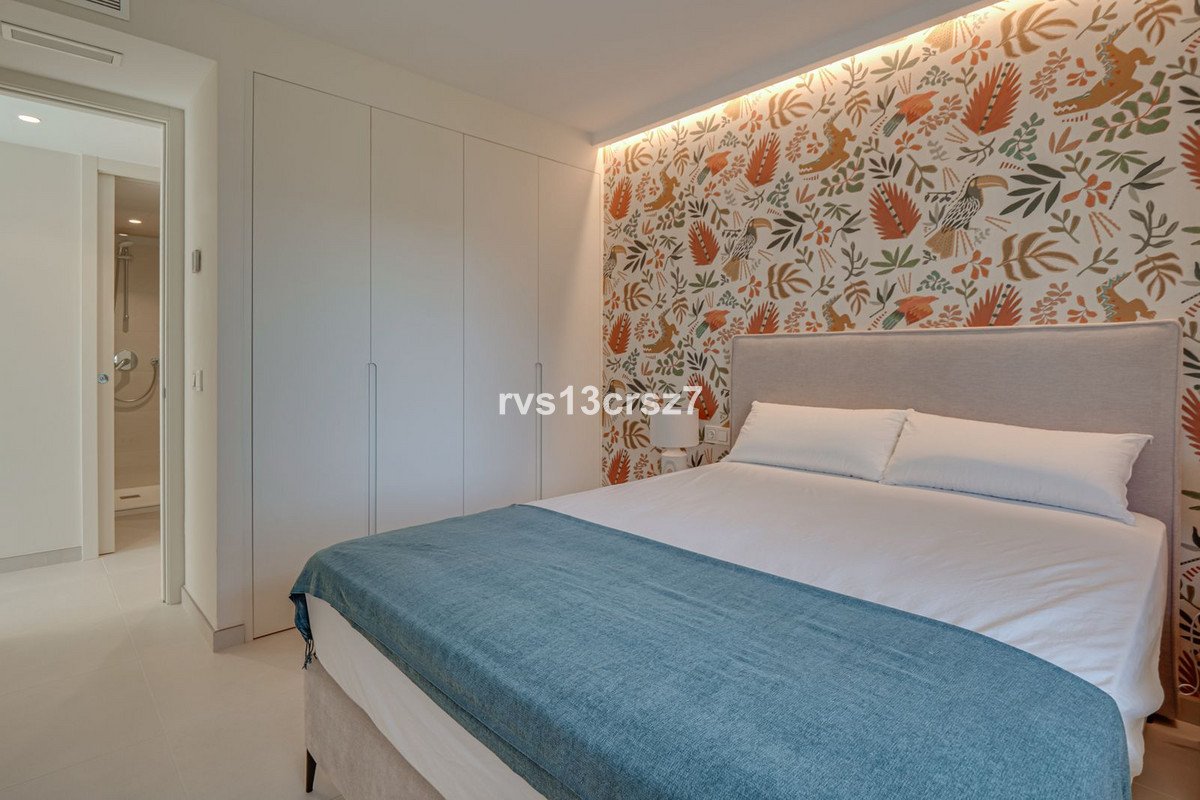 2 Bed Middle Floor Apartment in Marbella