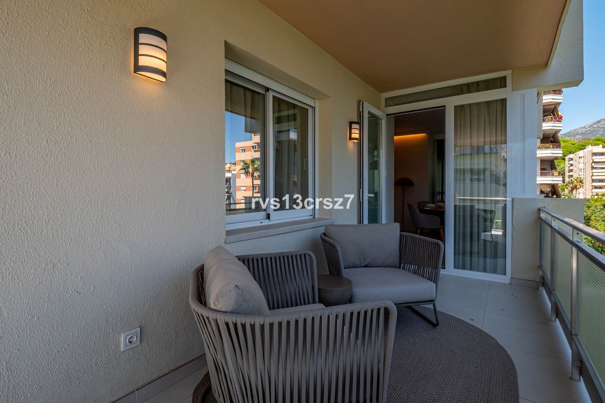 2 Bed Middle Floor Apartment in Marbella