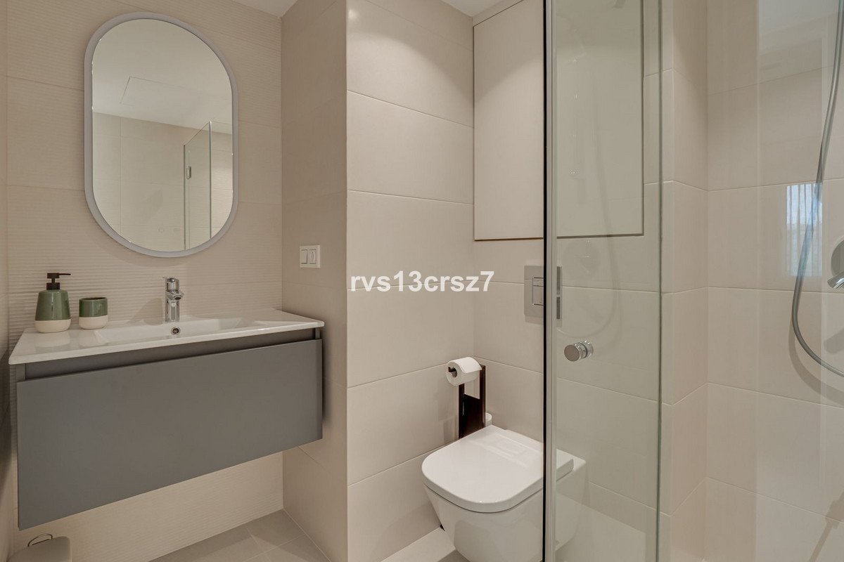 2 Bed Middle Floor Apartment in Marbella