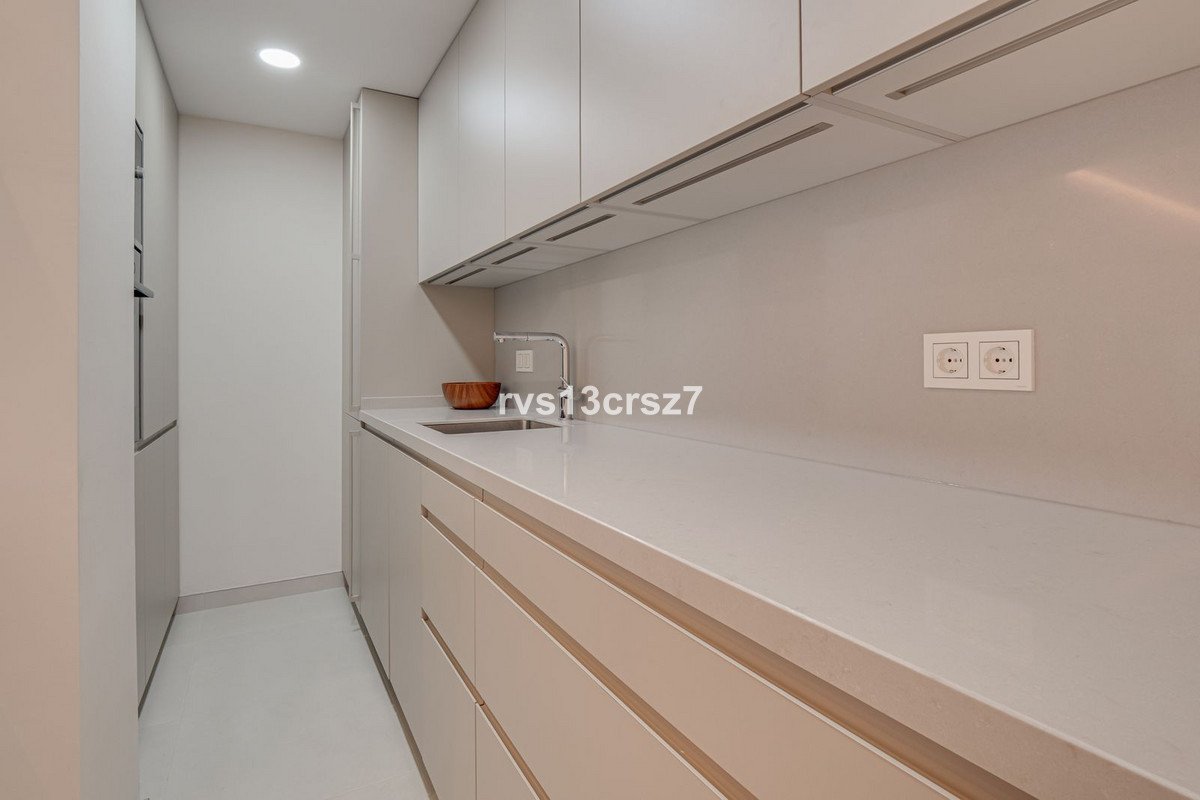 2 Bed Middle Floor Apartment in Marbella