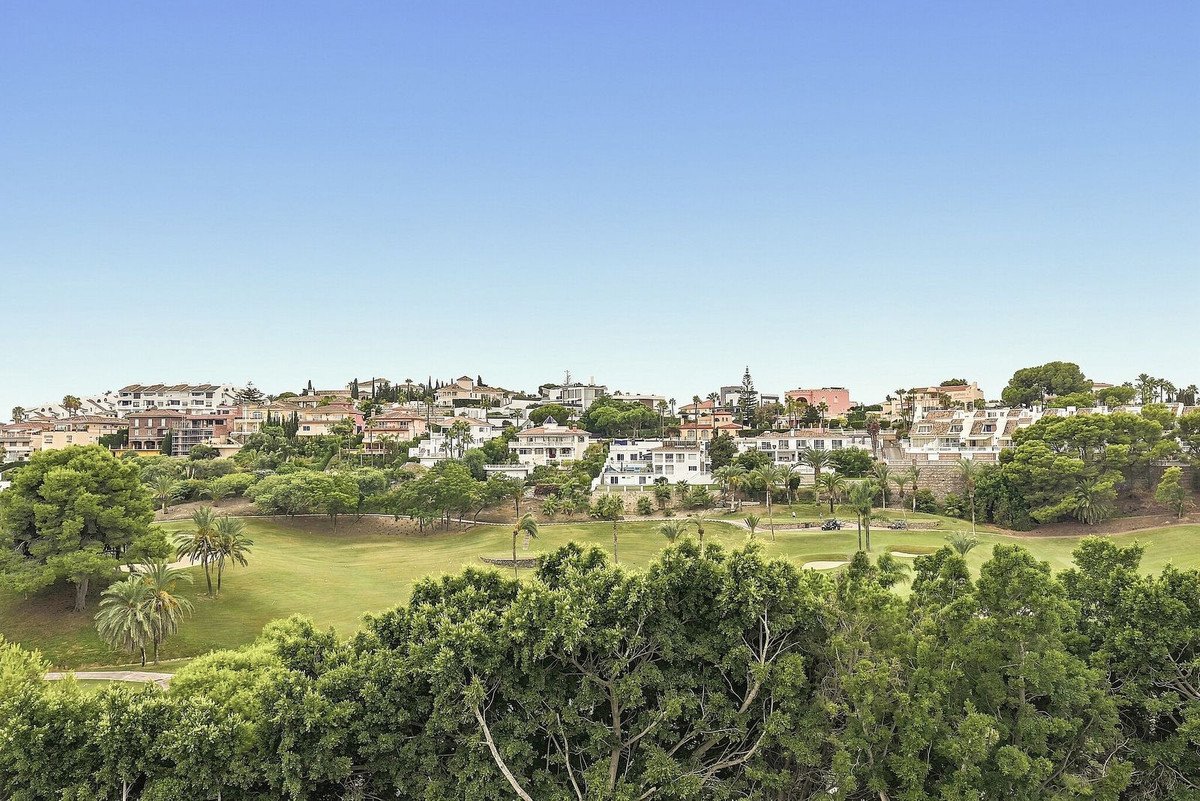 3 Bed Top Floor Apartment in Benalmadena Costa