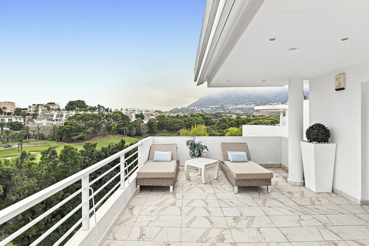 3 Bed Top Floor Apartment in Benalmadena Costa