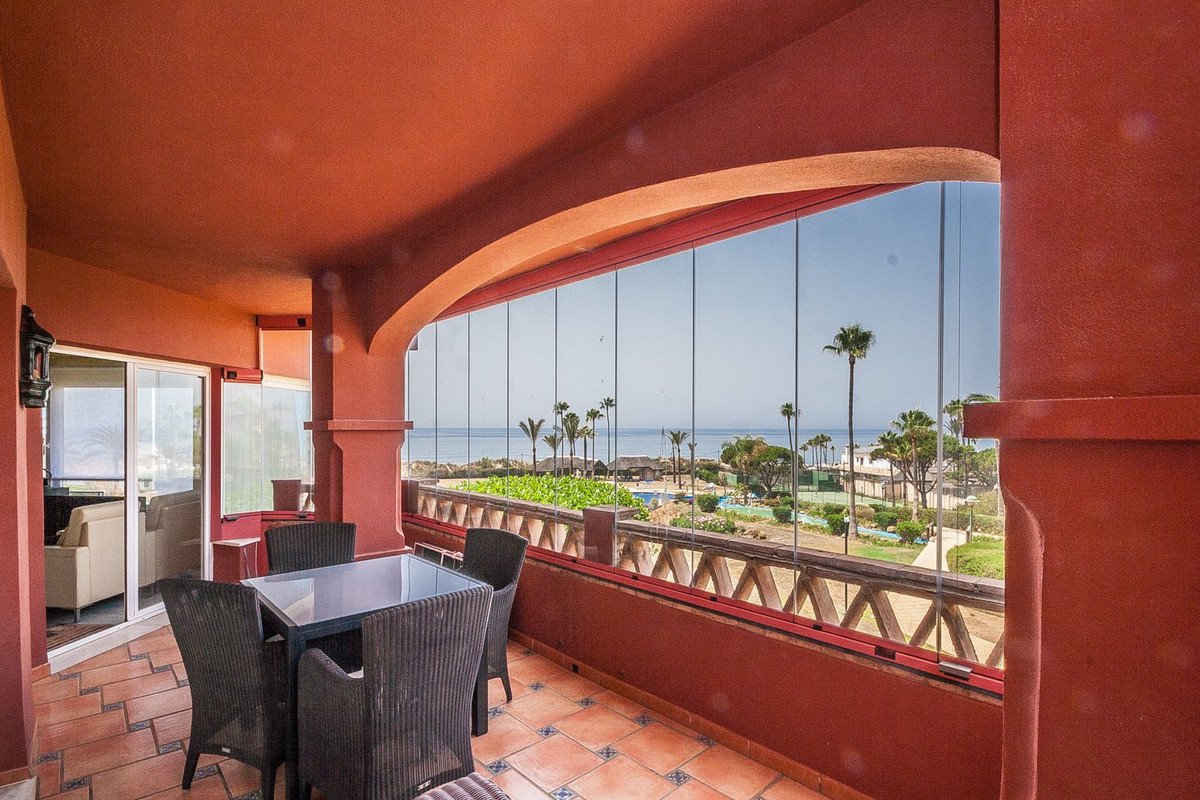 2 Bed Middle Floor Apartment in Elviria