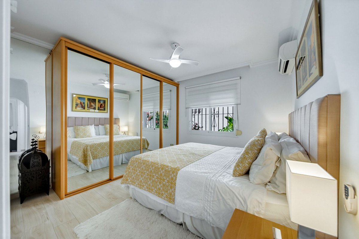 5 Bed Detached Villa in El Chaparral