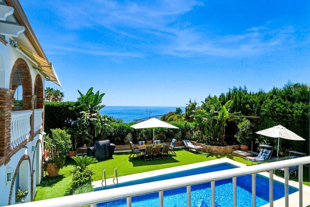 5 Bed Detached Villa in El Chaparral