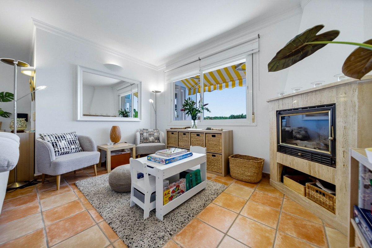 5 Bed Detached Villa in El Chaparral