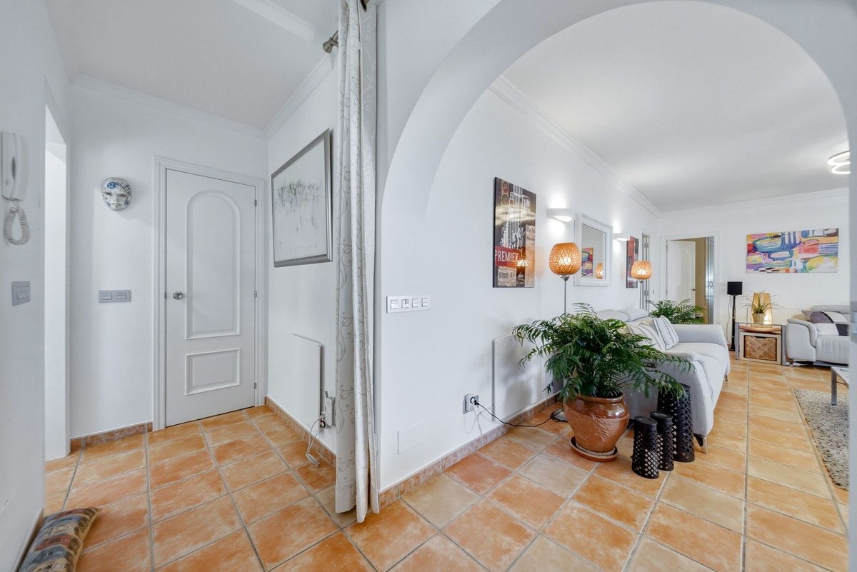 5 Bed Detached Villa in El Chaparral
