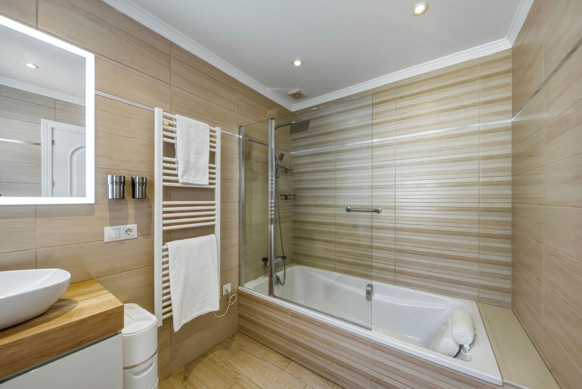 5 Bed Detached Villa in El Chaparral