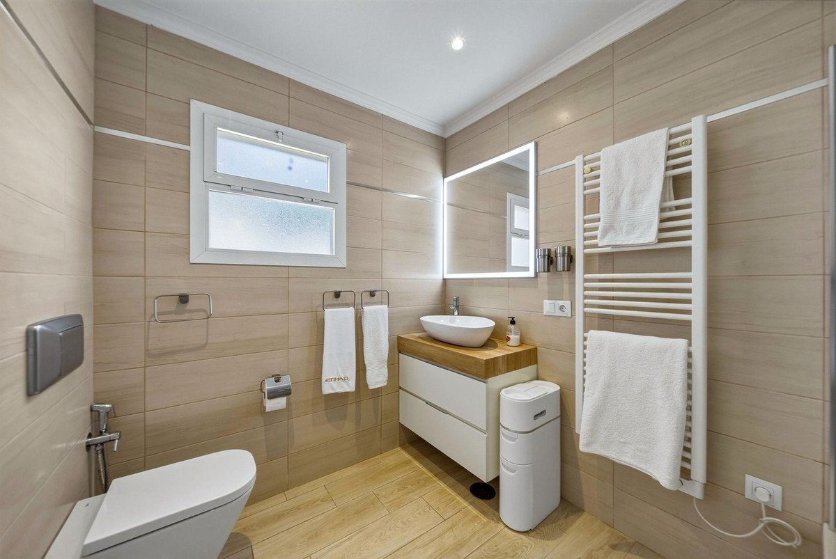 5 Bed Detached Villa in El Chaparral