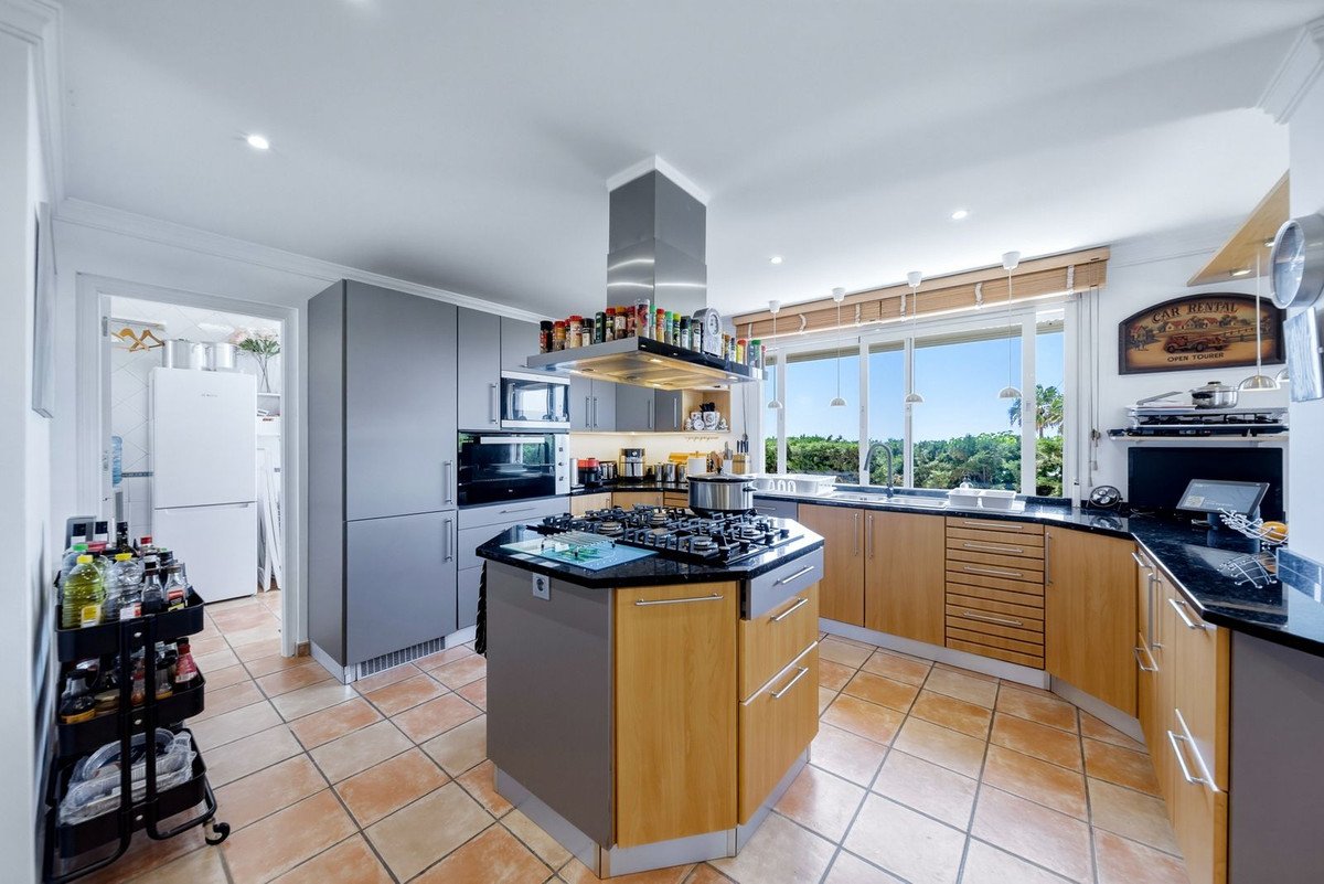 5 Bed Detached Villa in El Chaparral