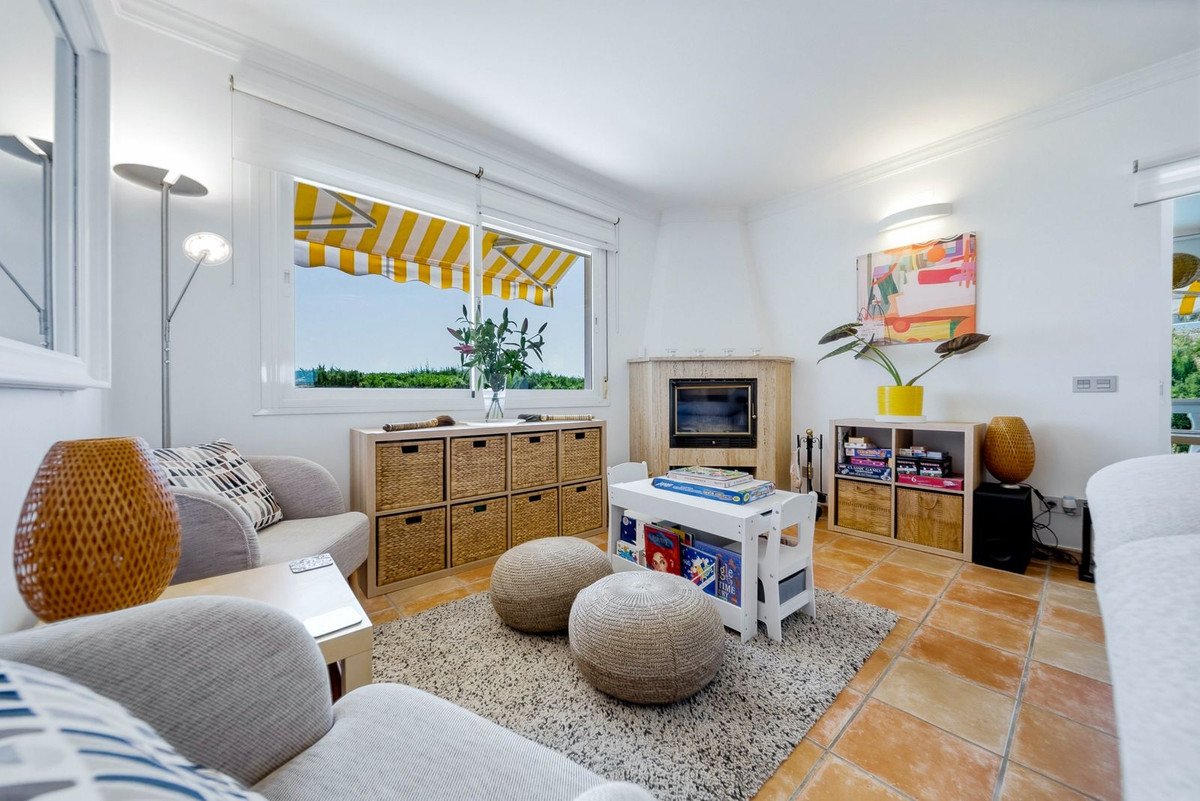5 Bed Detached Villa in El Chaparral