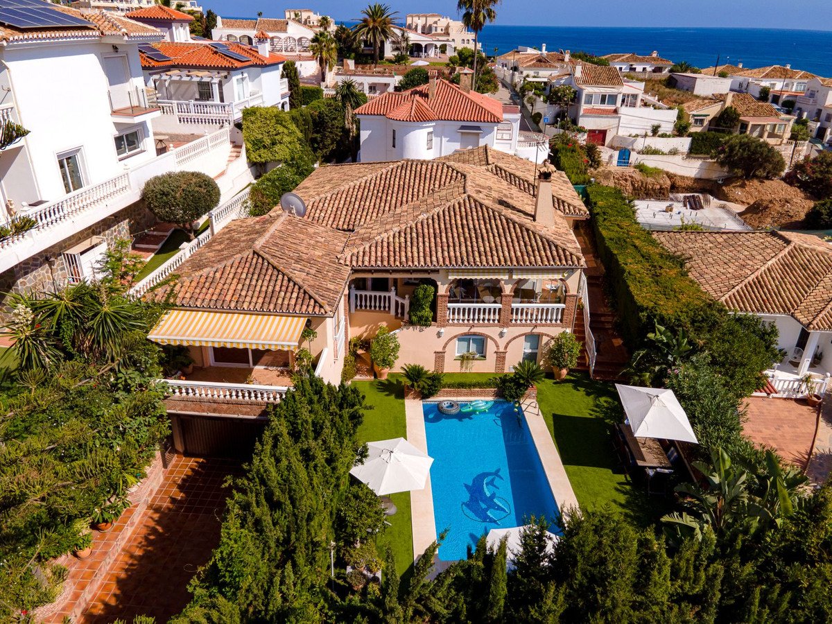 5 Bed Detached Villa in El Chaparral