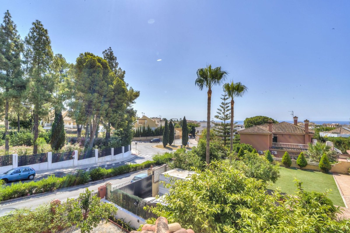 5 Bed Detached Villa in Marbella