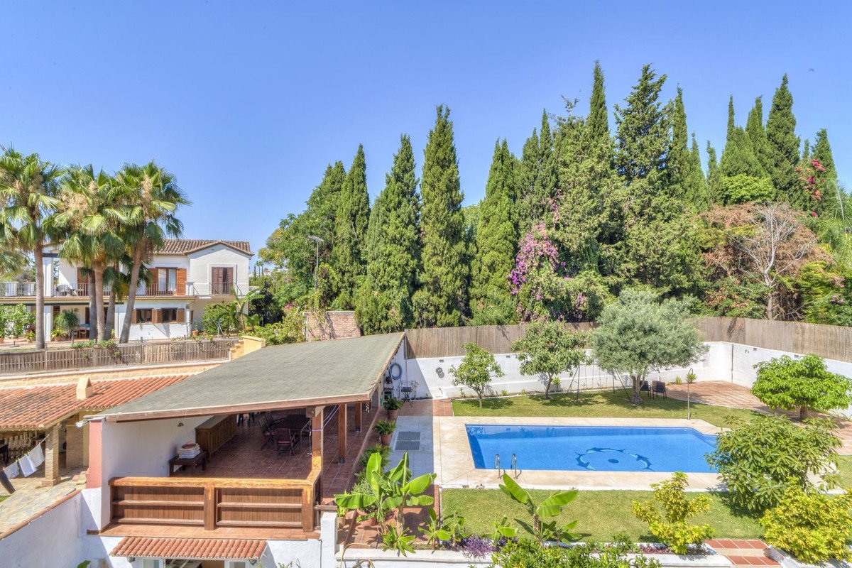 5 Bed Detached Villa in Marbella
