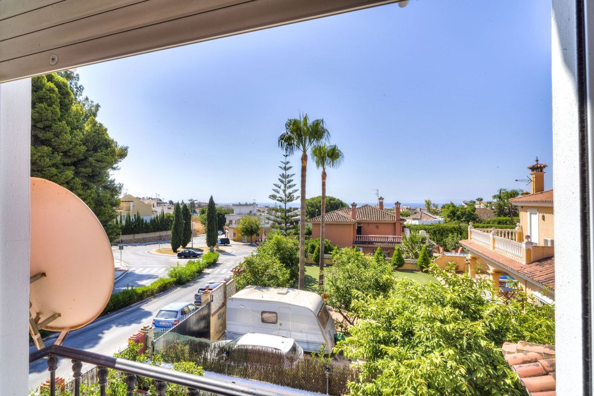 5 Bed Detached Villa in Marbella