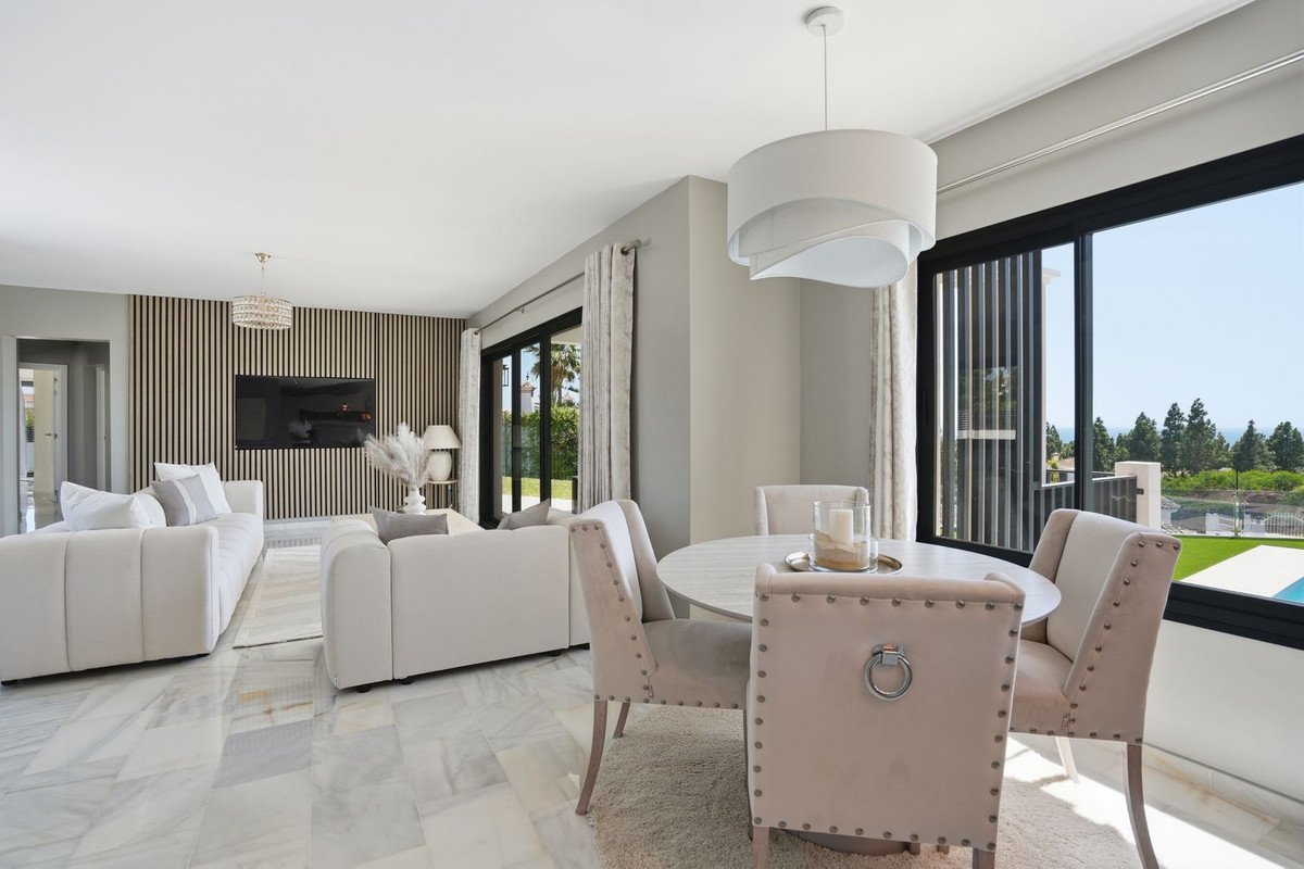 4 Bed Detached Villa in El Chaparral