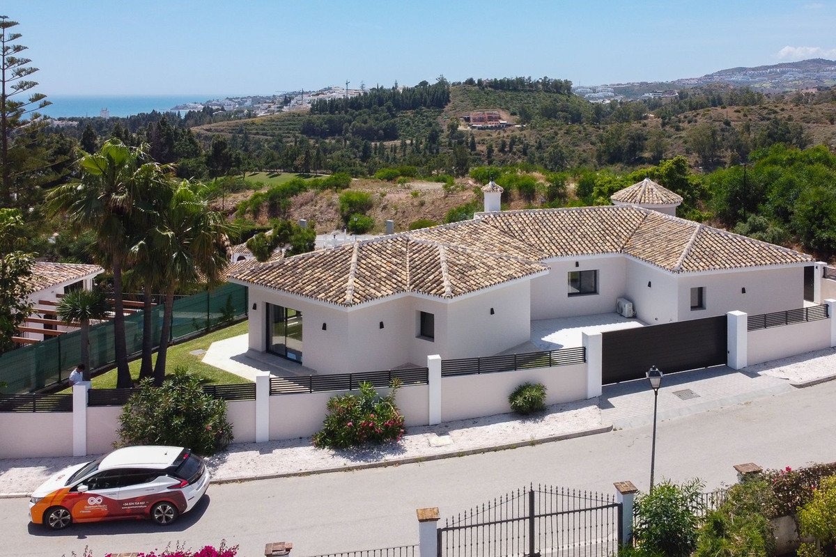 4 Bed Detached Villa in El Chaparral