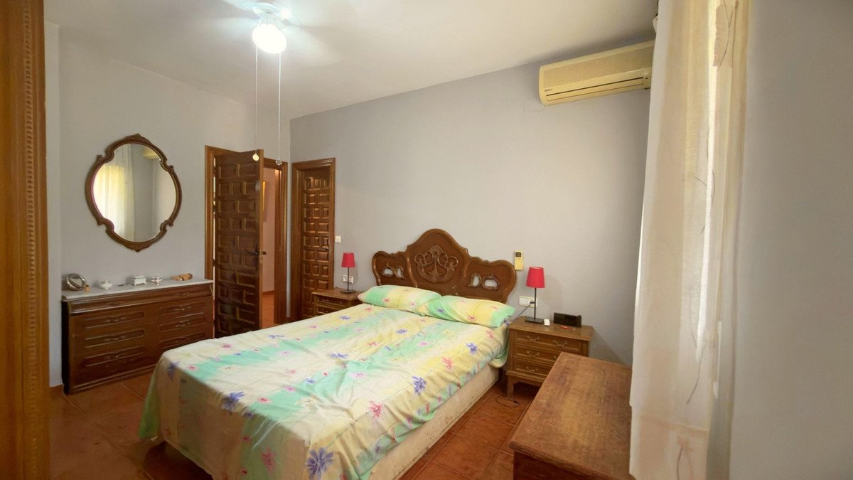5 Bed Detached Villa in Riofrío