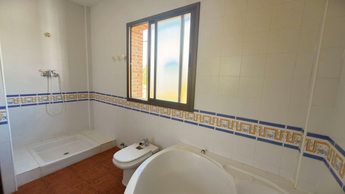 5 Bed Detached Villa in Riofrío