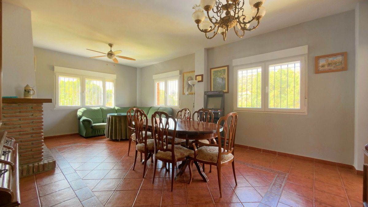 5 Bed Detached Villa in Riofrío