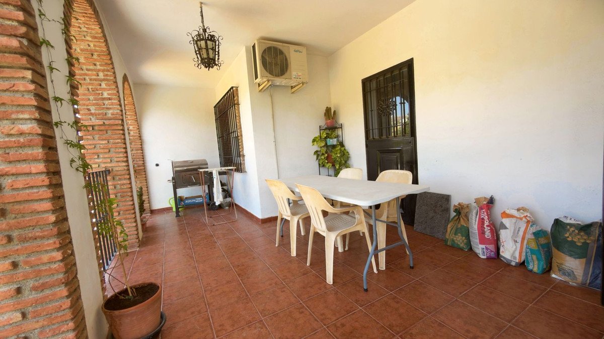 5 Bed Detached Villa in Riofrío