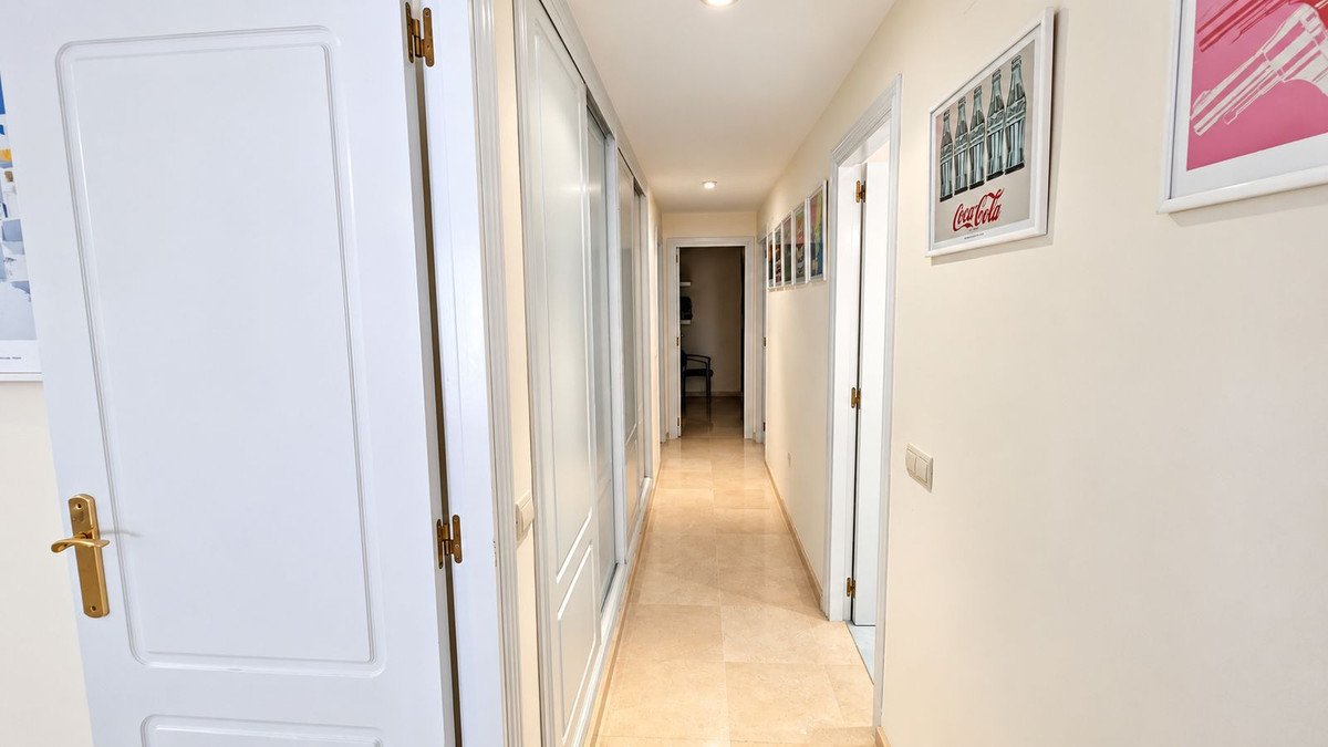3 Bed Middle Floor Apartment in Estepona