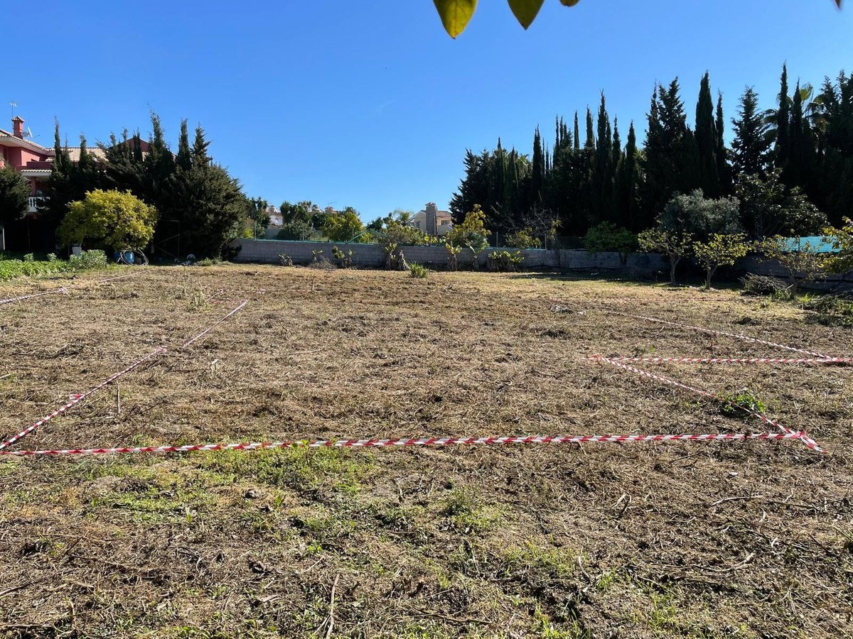 Residential Plot in New Golden Mile