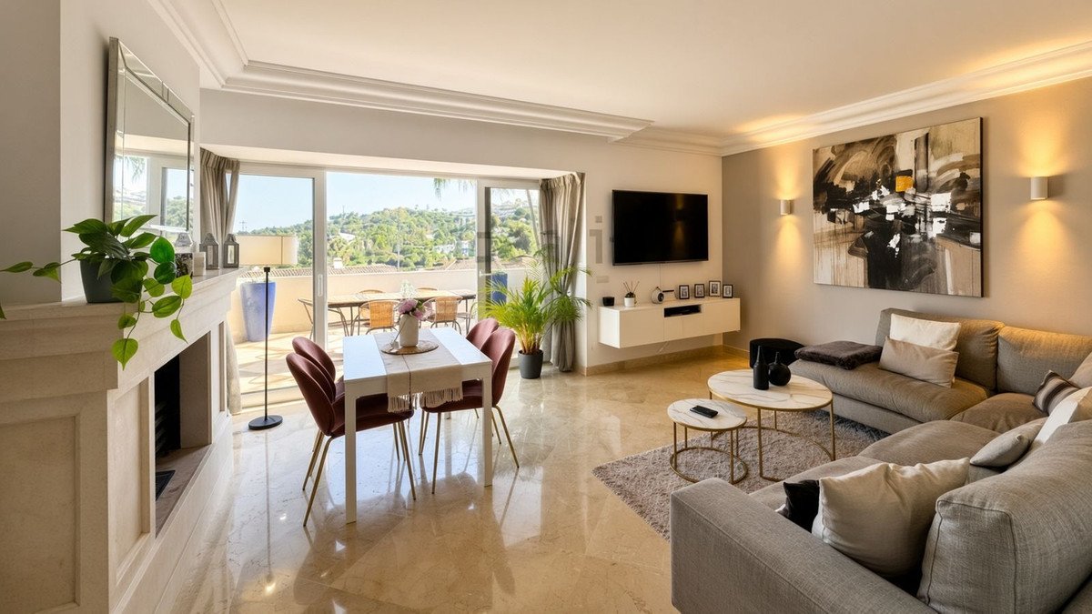 2 Bed Penthouse in Nueva Andalucía